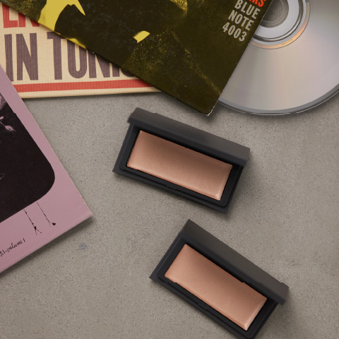 THREE リフレクトグロー