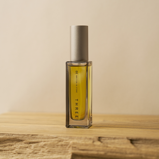 THREE エッセンシャルセンツ R（10mL）