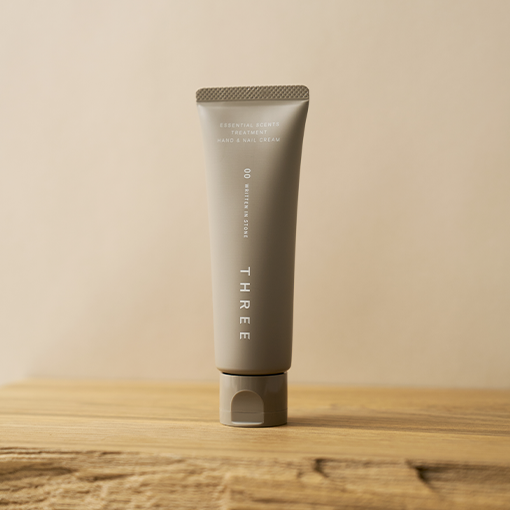 THREE エッセンシャルセンツ トリートメント ハンド＆ネイル クリーム