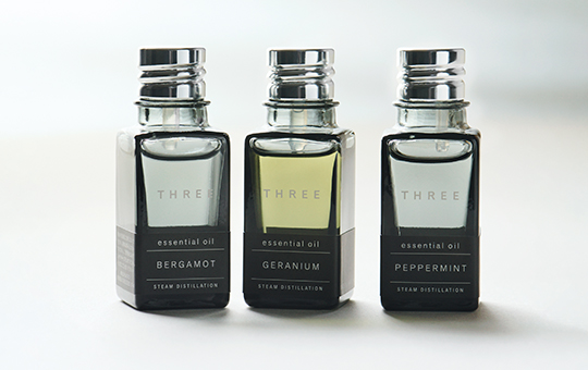 THREE Aroma Distillery エッセンシャルオイル