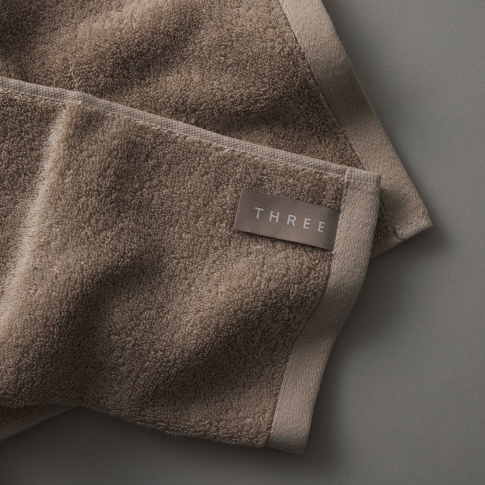 THREE ウィンターギフト ホリデーコレクション 2025 タオル