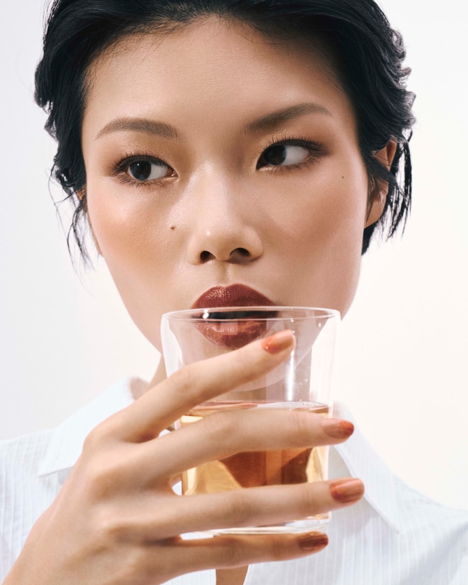 THREE 2026 SPRING COLLECTION モデル 白背景