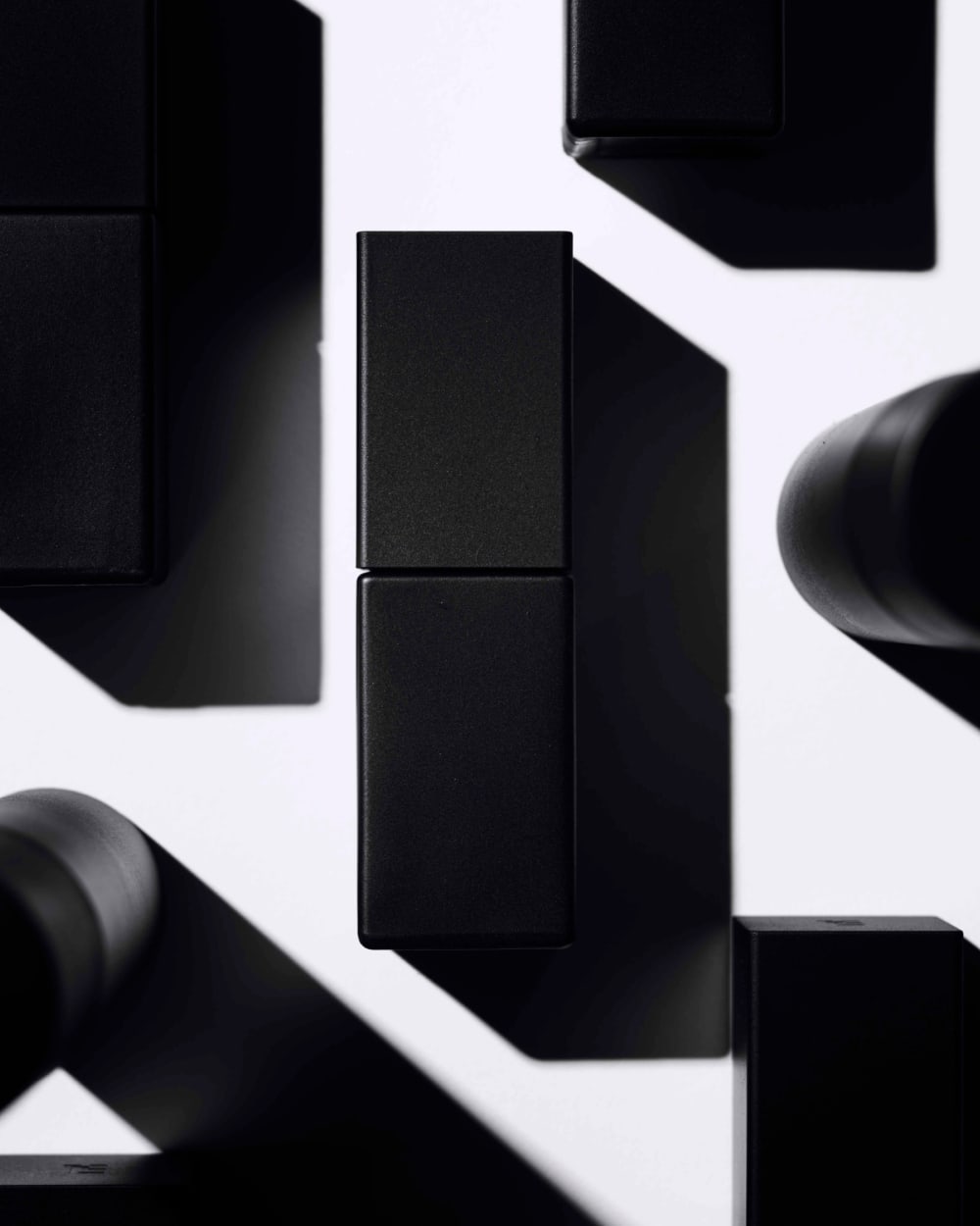 THREE バランシング バリア ブライトニング セラム 黒いビジュアル PC