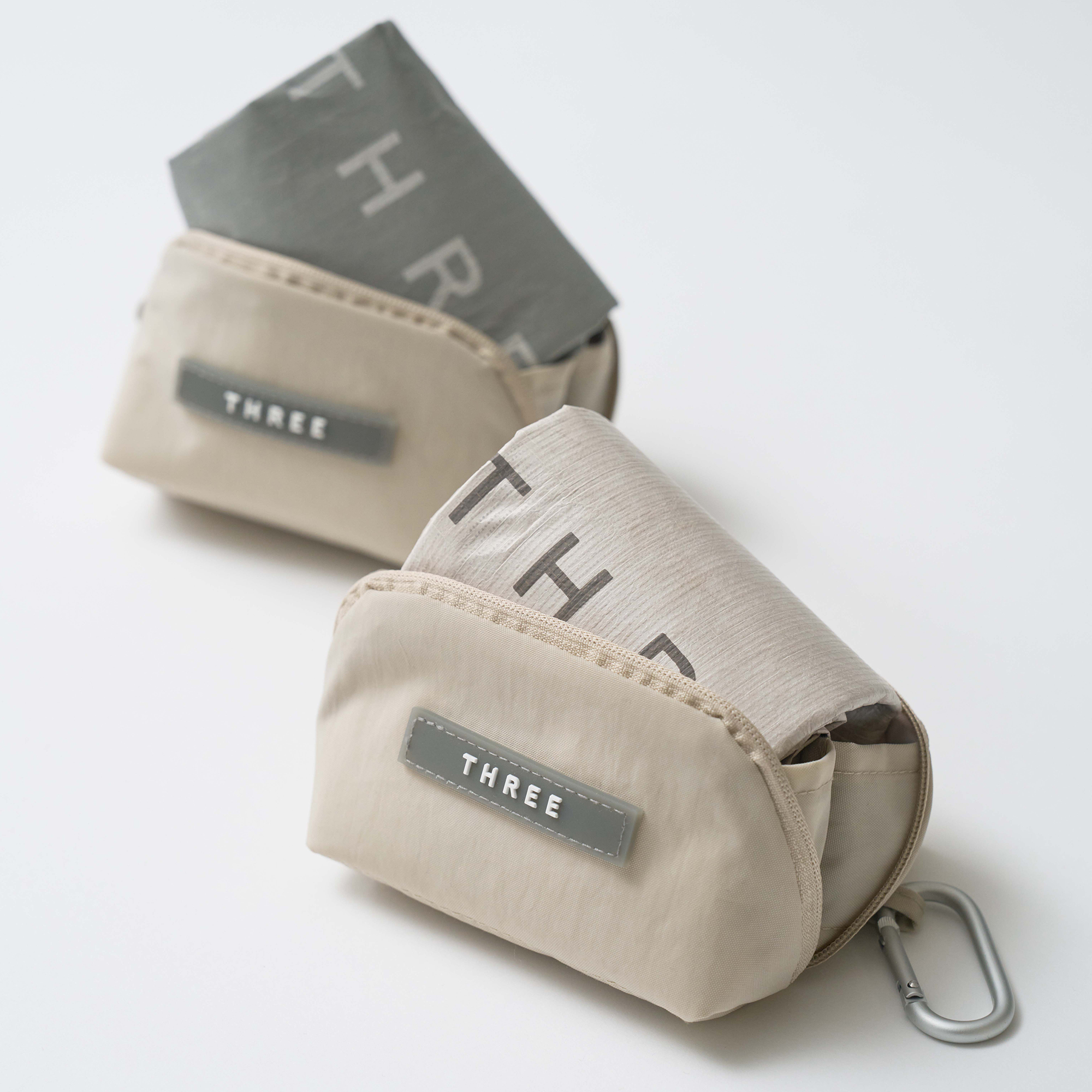 THREE スプリングギフト チャームポーチ&マルシェバッグ ポーチに収納