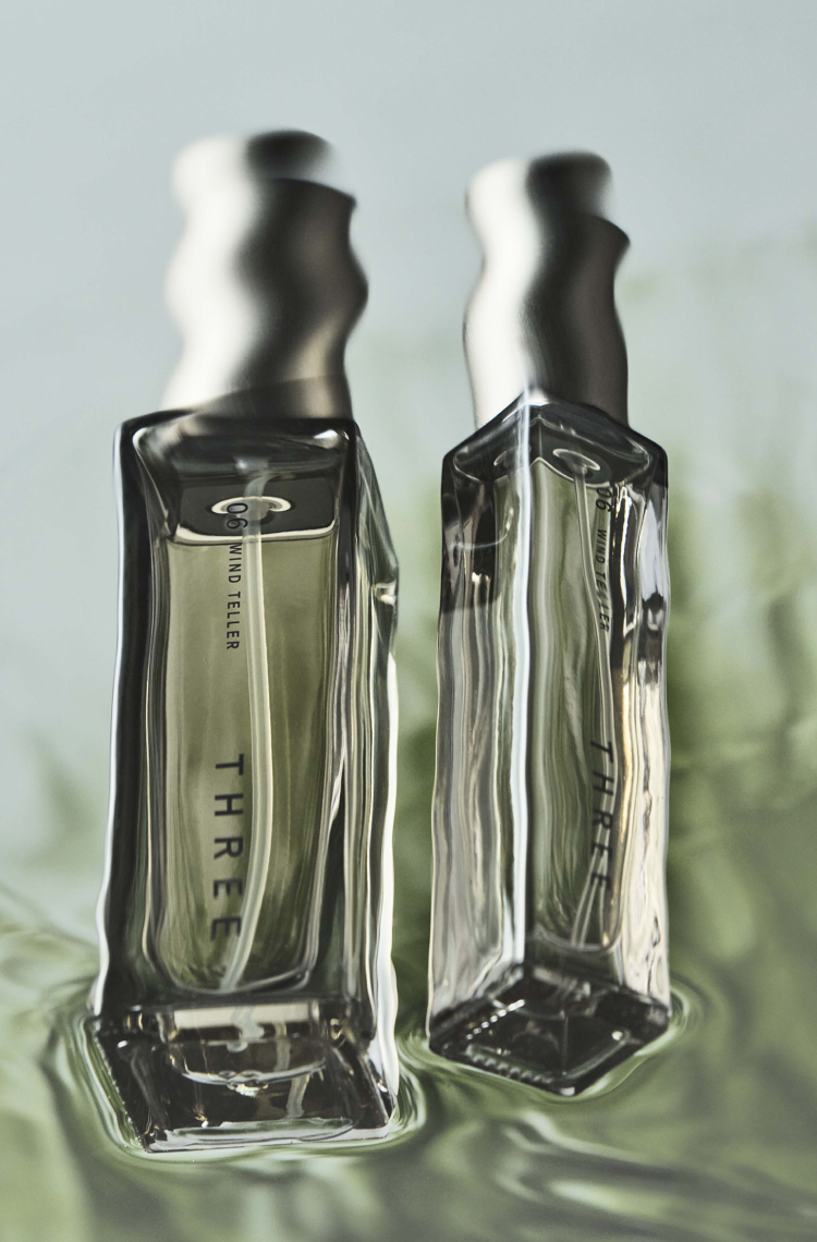 ESSENTIAL SCENTS R THROUGH THE RAIN