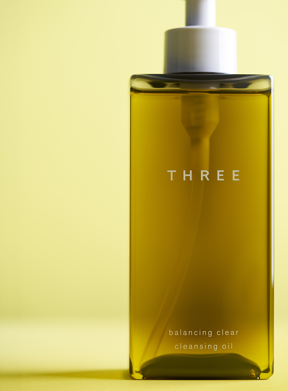 THREE バランシング クリア クレンジング オイル