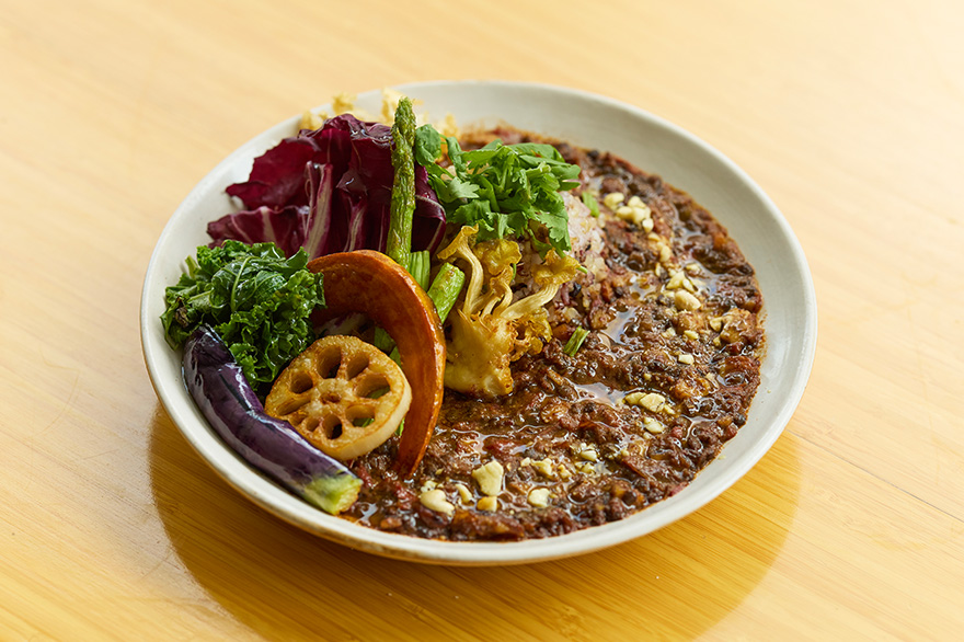 秋野菜とレンズ豆のココナッツカレー（VG）