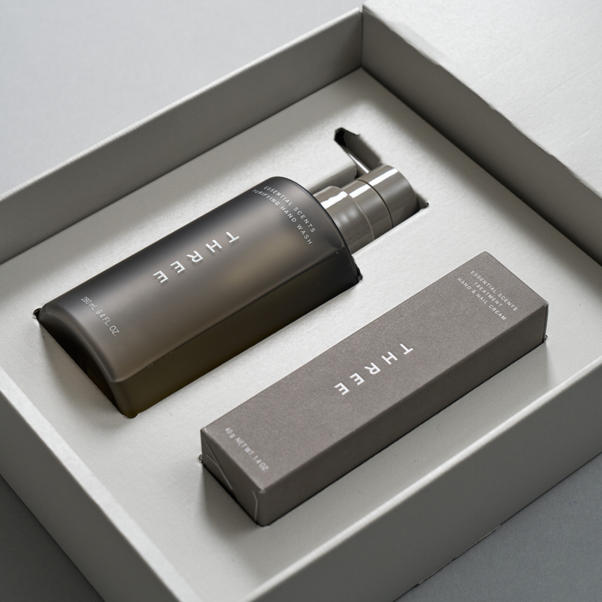 THREE エッセンシャルセンツ ハンドケア セット 00 / ショッピングバッグなし