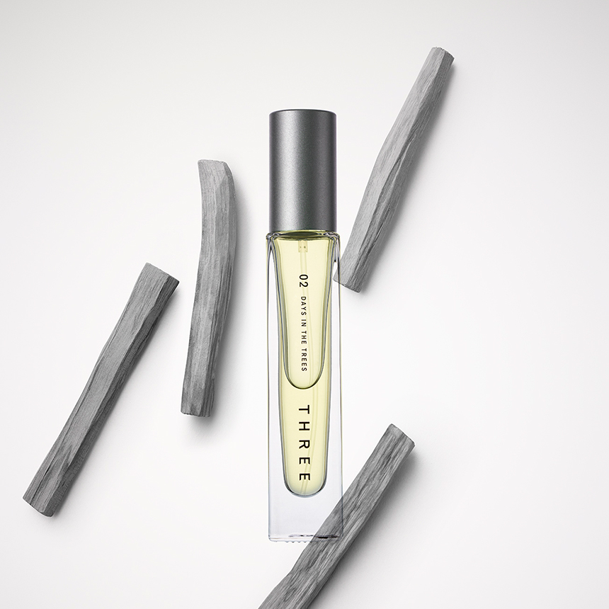 THREE エッセンシャルセンツ R（10mL） 02 DAYS IN THE TREES