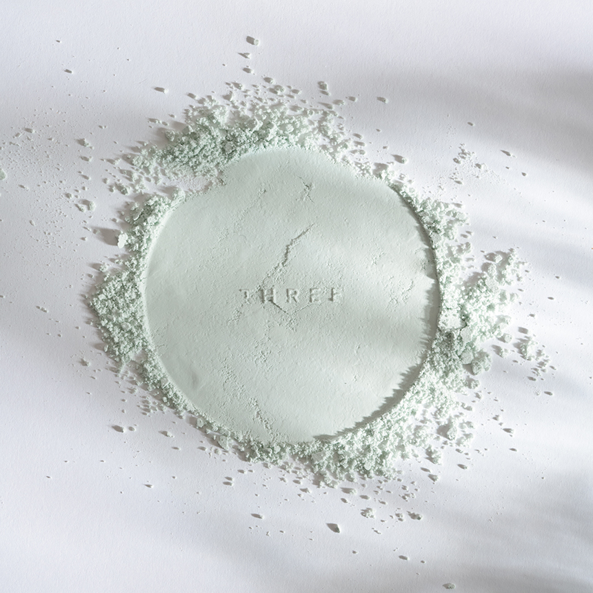 THREE アドバンスドエシリアルスムースオペレーター ルースパウダー X04【限定】