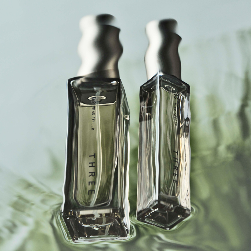 THREE エッセンシャルセンツ R（30mL） 06 WIND TELLER