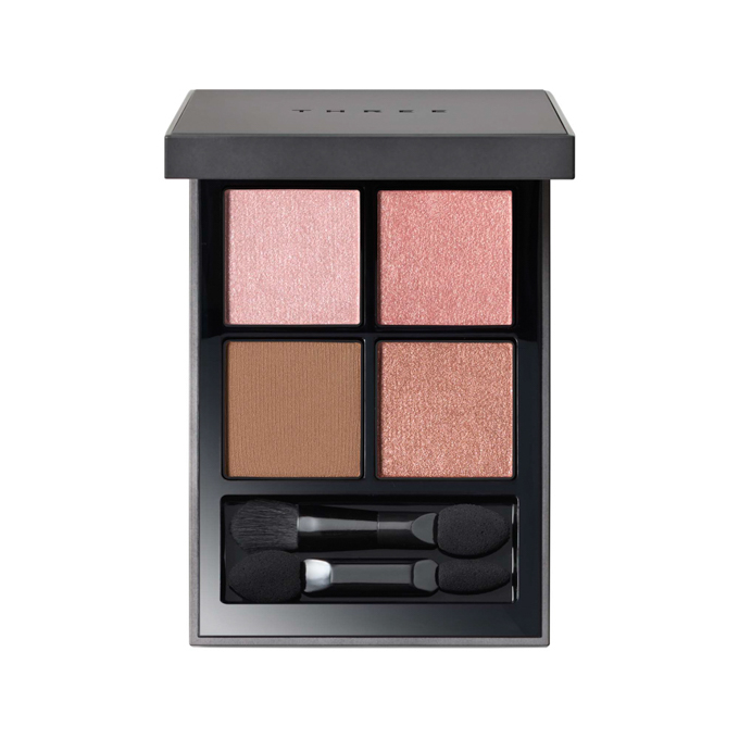 THREE スターゲージングアイシャドウクアッド